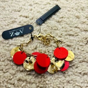 Lucky Red Bracelet - Gold Design